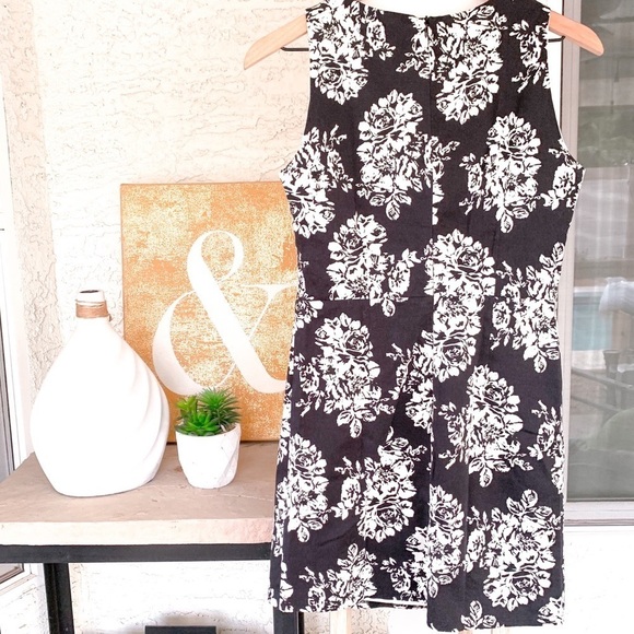 Kling Mini Dress floral print white and black Size 2 - Picture 2 of 15